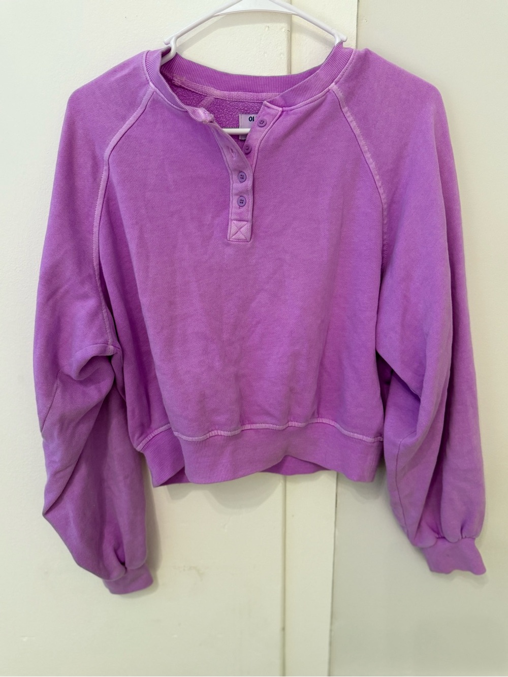 Women’s Old Navy Crewneck Sweatshirt